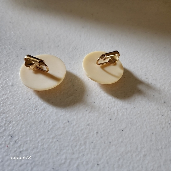 Bangle Bracelet And Clip Earrings Set - Picture 7 of 14